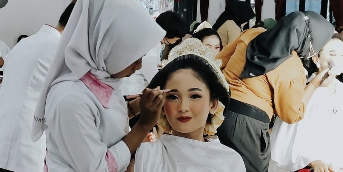 Siswi SMKN 2 Ponorogo raih juara dalam lomba Mataraman Art Festival (Foto-foto: Tarmin for jatimnow.com)