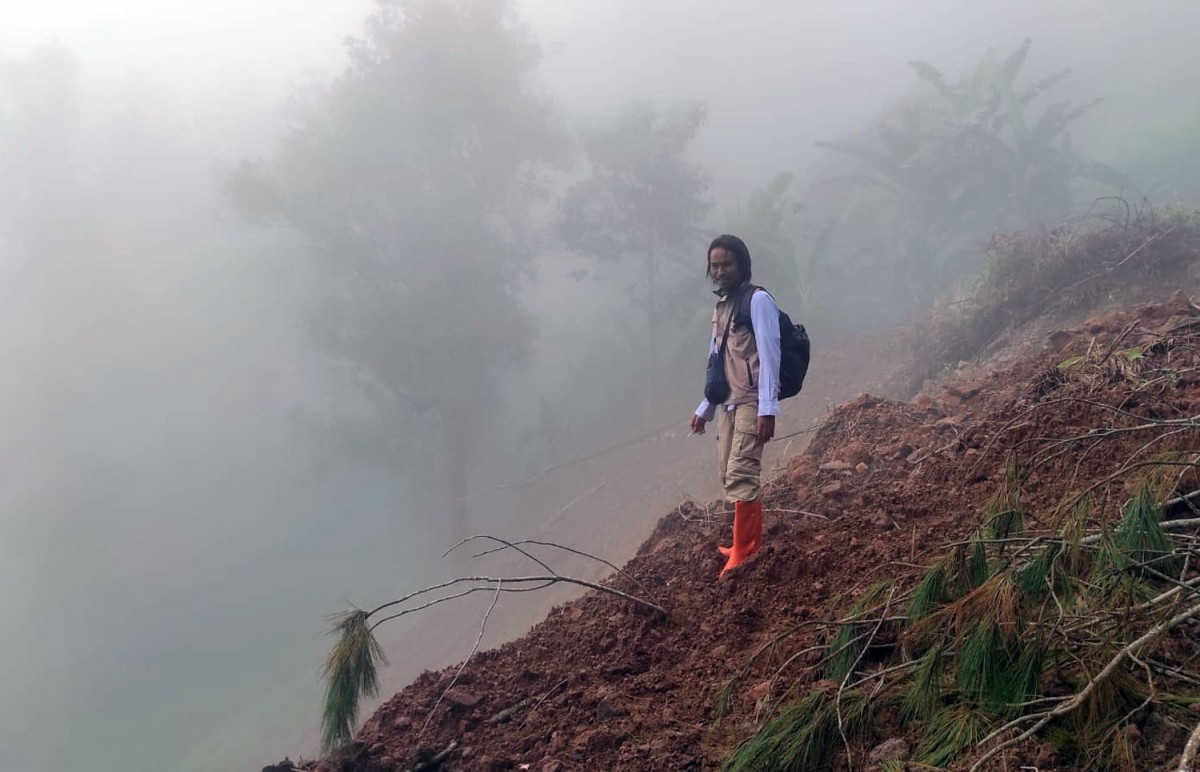 PVMBG melakukan kajian tanah gerak di Desa Talun, Kecamatan Ngebel, Kabupaten Ponorogo (Foto-foto: BPBD Ponorogo for jatimnow.com)