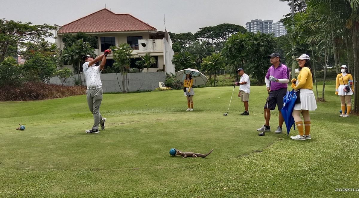 Turnamen Golf Antara Negara dalam rangka Anniversary ke-27 Bukit Darmo Golf Surabaya, Sabtu (5/11/2022) - (Foto-foto: Dok. Rama Indra Surya Permana/jatimnow.com)