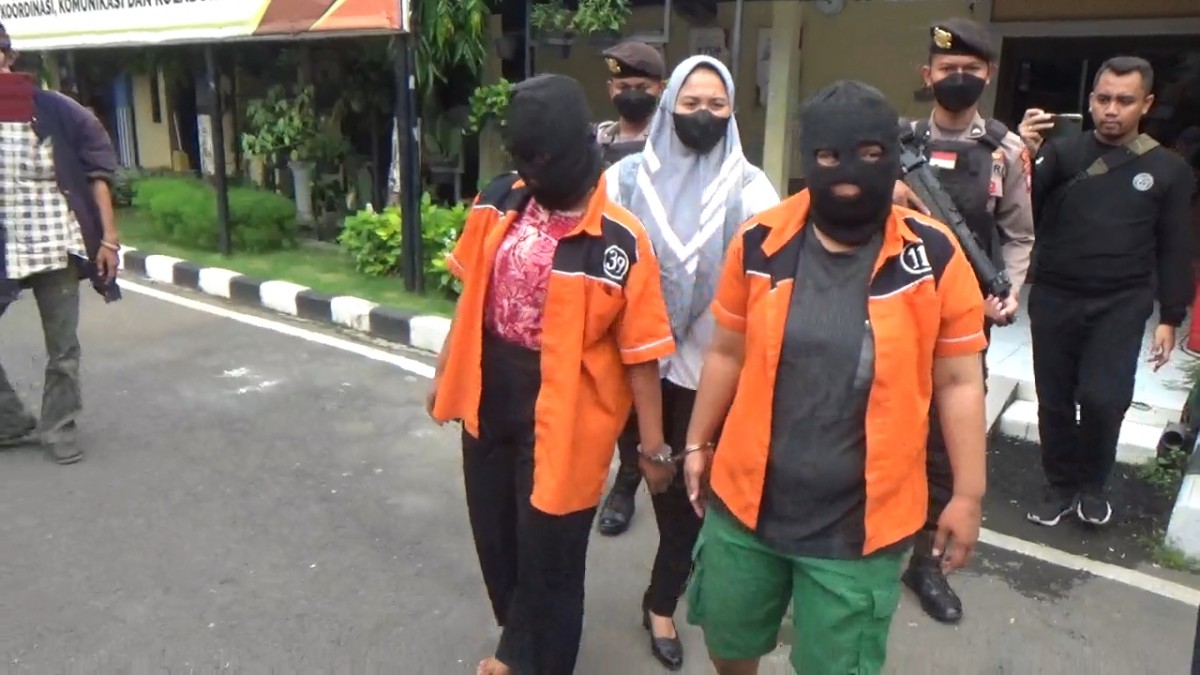 Ibu dan Teman Wanita Penganiaya Anak hingga Tewas Disebut Pasangan Lesbian