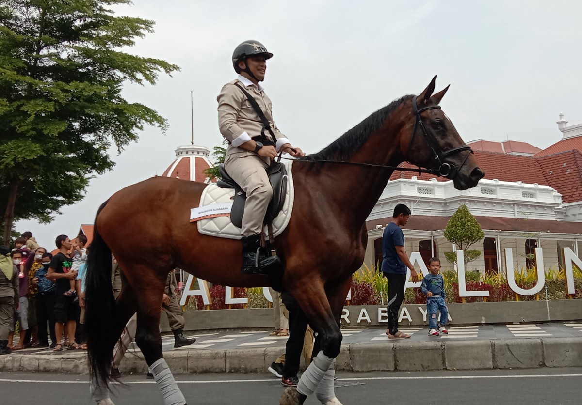 Parade Surabaya Juang dalam Bingkai Foto