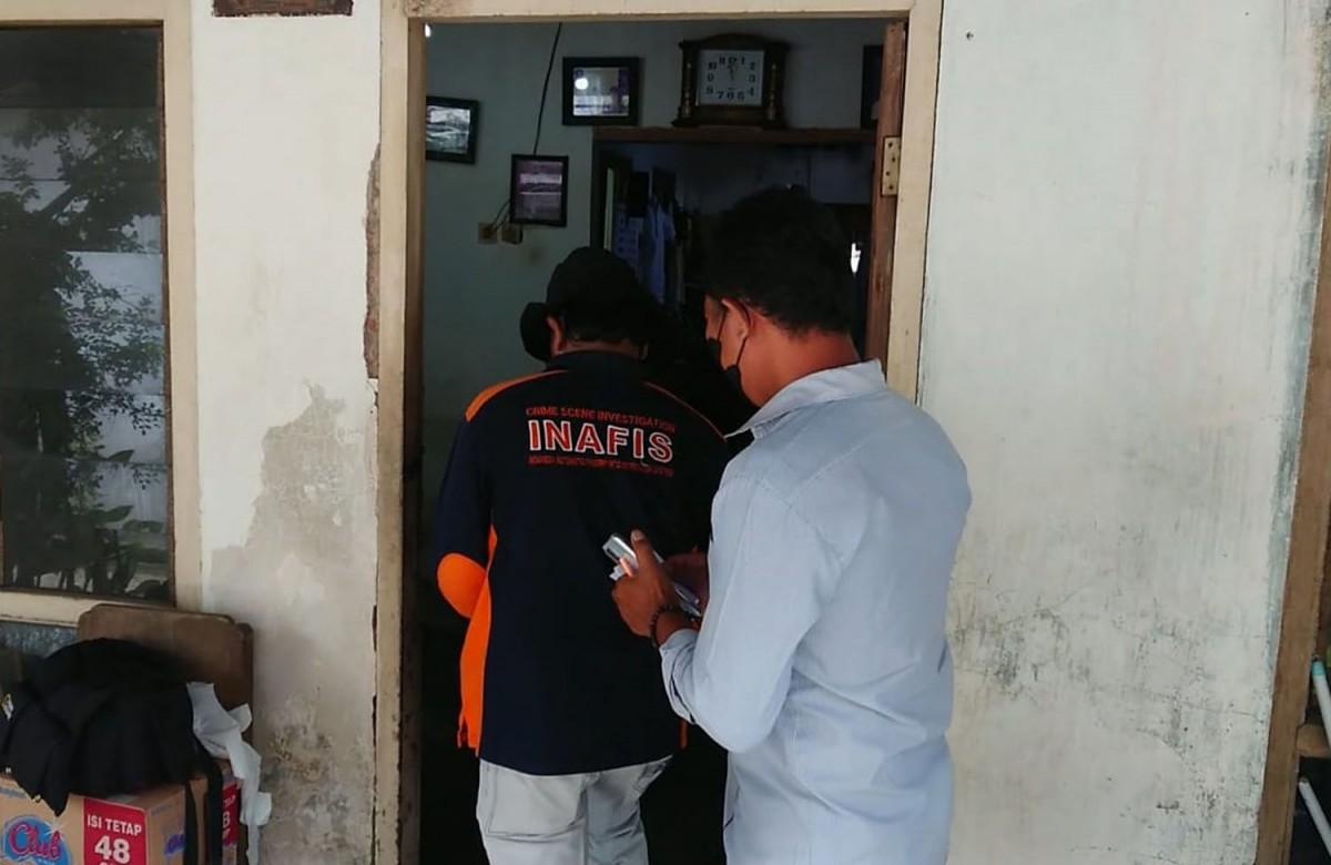 Kakek di Tulungagung Ditemukan Tewas Membusuk dalam Rumahnya