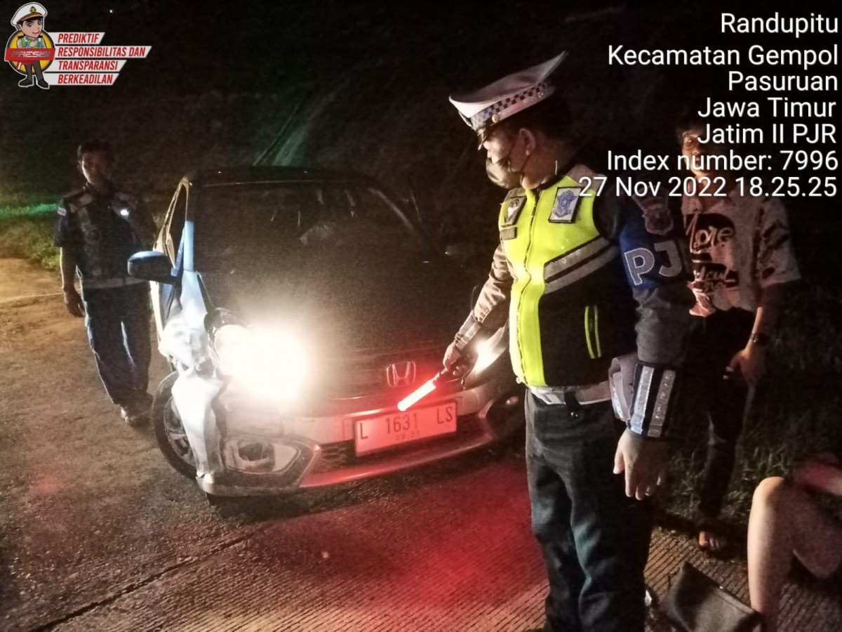 Honda Brio yang menabrak Ignis di Tol Gempol-Pandaan (Foto: Sat PJR Polda Jatim)