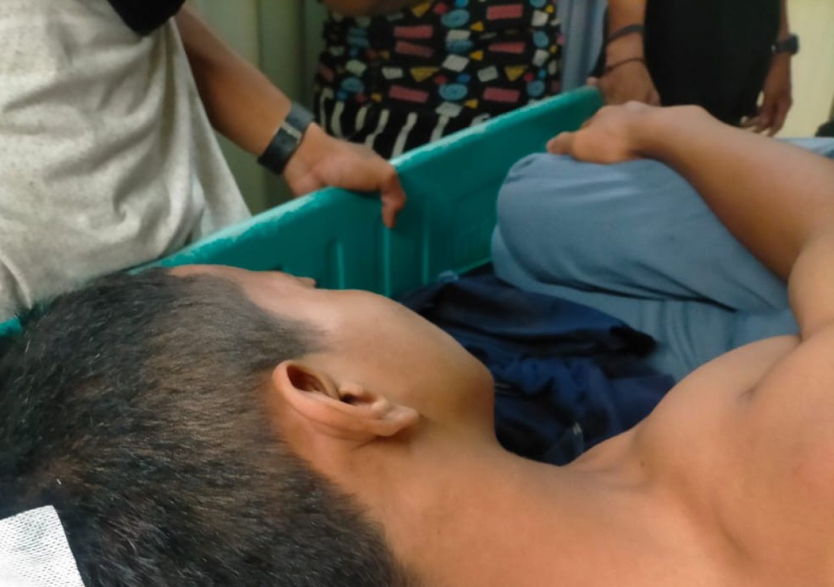 Korban saat dirawat di rumah sakit. (foto: Tasa for jatimnow.com).