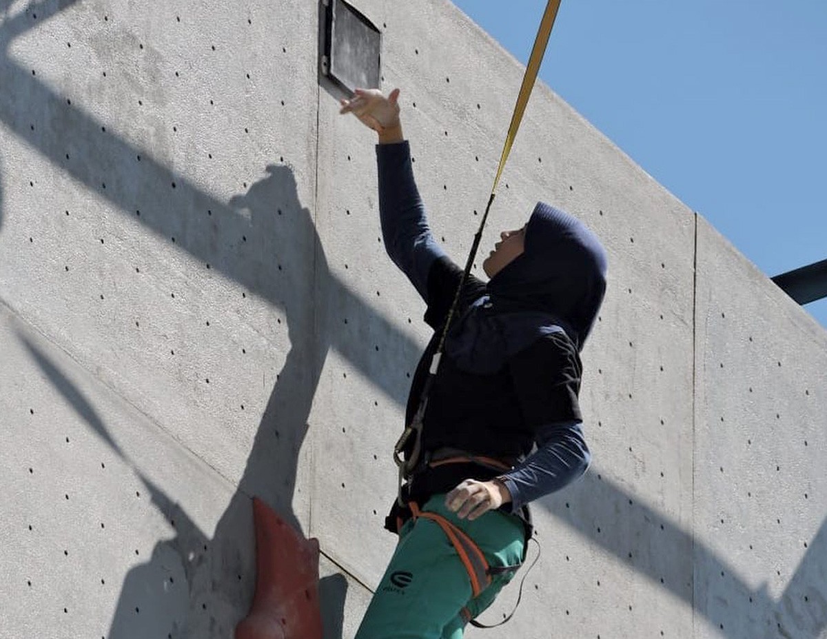 Amanda Narda mendulang satu dari enam emas FPTI Jatim di hari pertama kejurnas junior dan KU, Jumat (2/12/2022). (foto: FPTI Jatim for jatimnow.com)