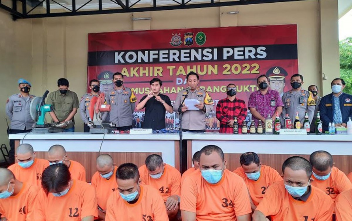 Kapolres Mojokerto, AKBP Apip Ginanjar bersama PJU (Foto: Achmad Supriyadi/jatimnow.com)