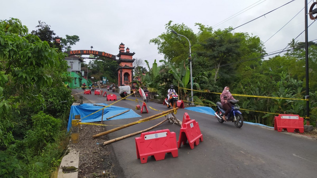 Pemkot Batu Pastikan Perbaikan Jalan Ambrol Rampung Akhir Tahun
