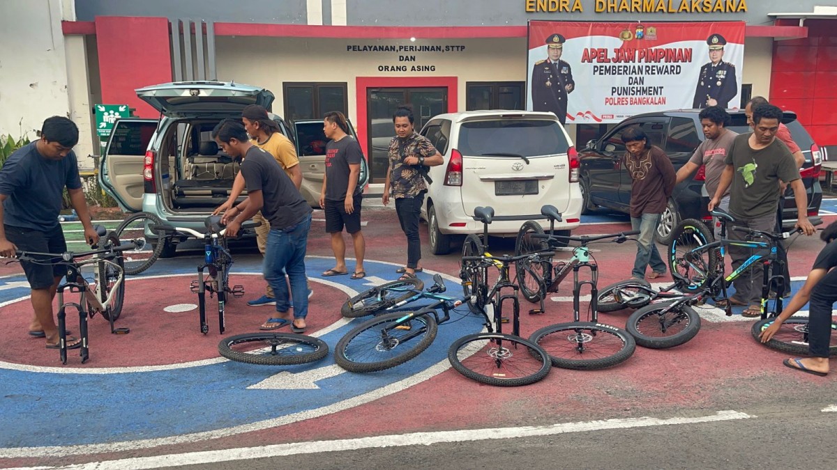 Duh, Anak Umur 10 Tahun Diajak Bapaknya Curi Sepeda