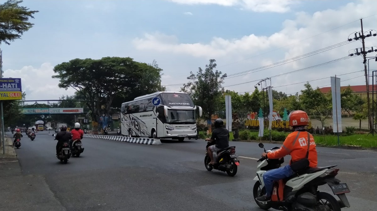 Pembatas di Jalan Ir Soekarno Kota Batu Dikeluhkan Pengendara