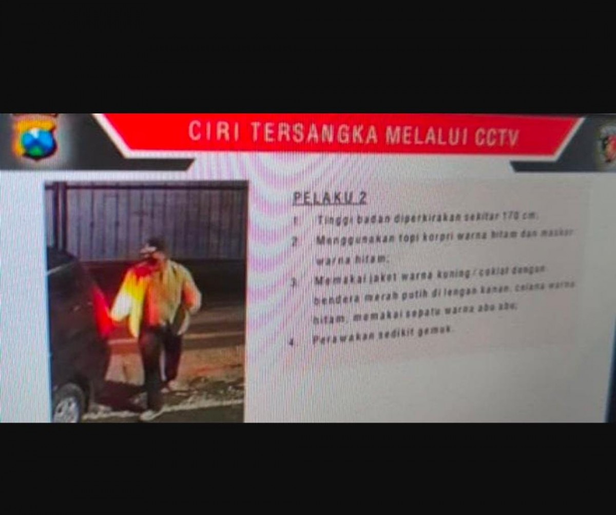 Salah satu pelaku yang merampok Rumah Dinas Wali Kota Blitar. (Foto: Humas Polres Blitar/jatimnow.com)