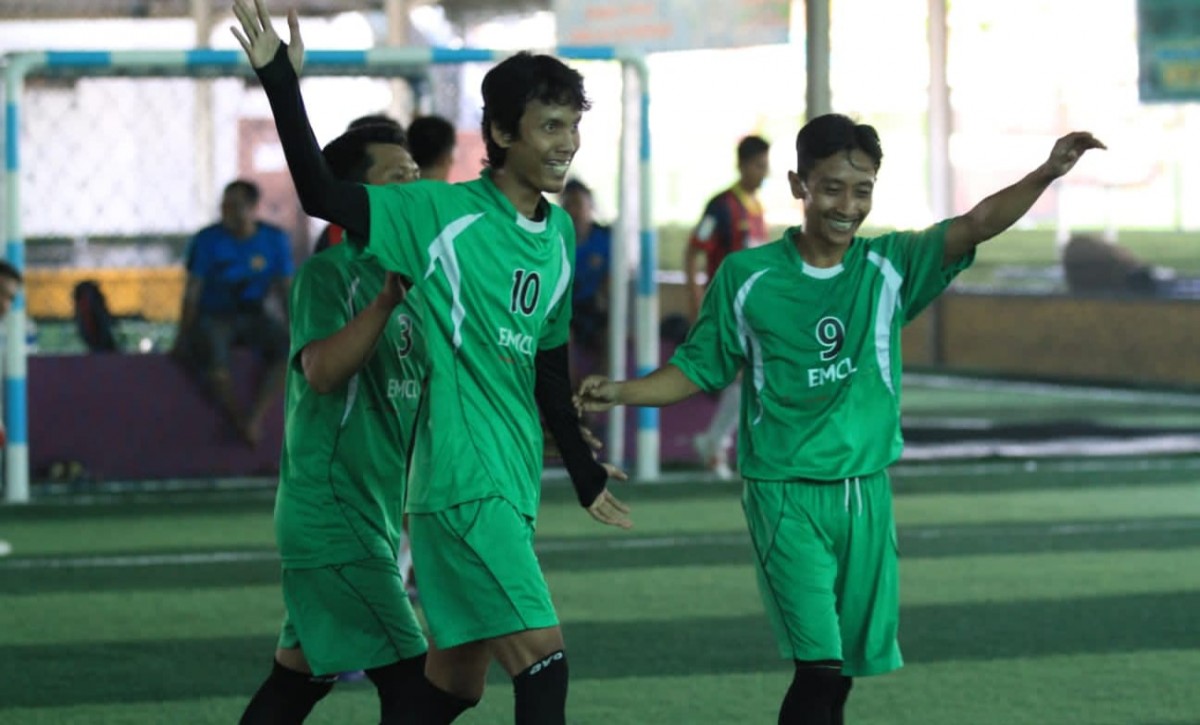Iptu Umbaran saat membela Kabupaten Blora diajang futsal antar wartawan di Lamongan. (Foto: Abdul Wahid for jatimnow.com)