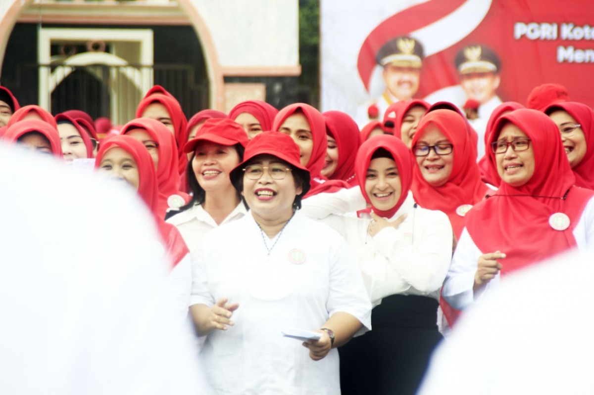 Apel akbar peringatan HUT PGRI ke-77 dan Hari Guru Nasional 2022. (Foto: Pemkot Pasuruan for jatimnow.com)