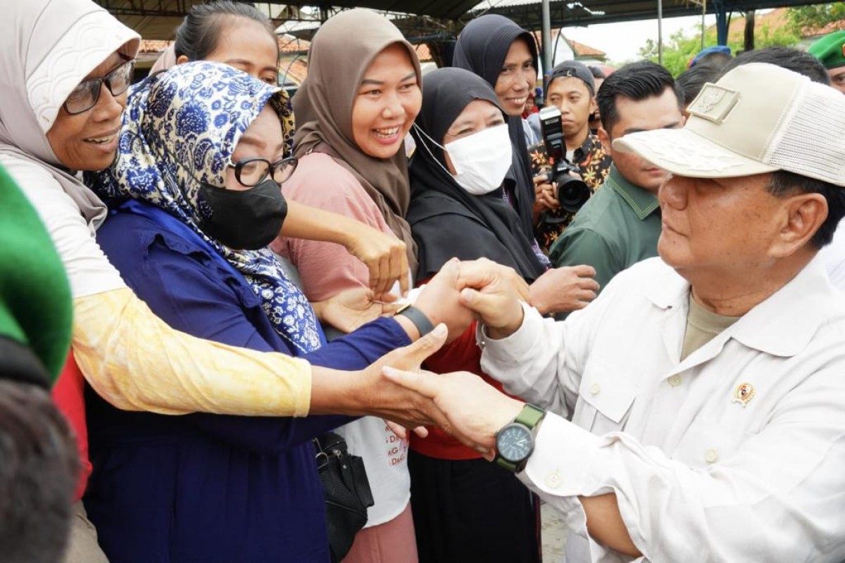 Prabowo saat menyapa warga di TPI Karangsong, Indramayu (Dok Ricad for jatimnow.com)