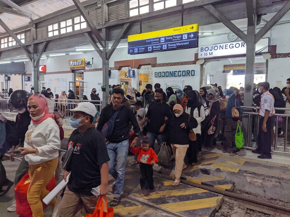 Suasana di Stasiun Bojonegoro (Foto: Misbahul Munir/jatimnow.com)