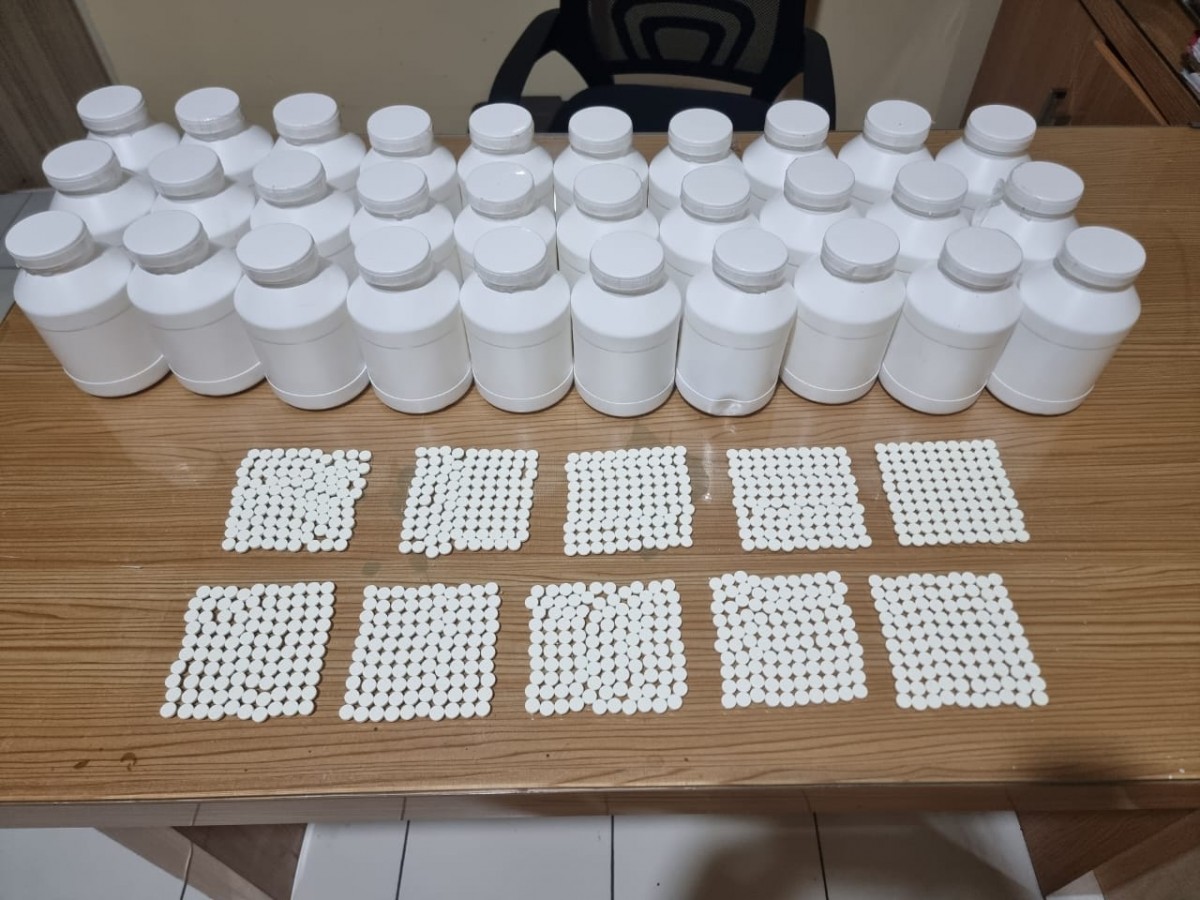 32 ribu pil koplo diamankan Polsek Wonokromo. (Foto: Polsek Wonokromo for jatimnow.com)