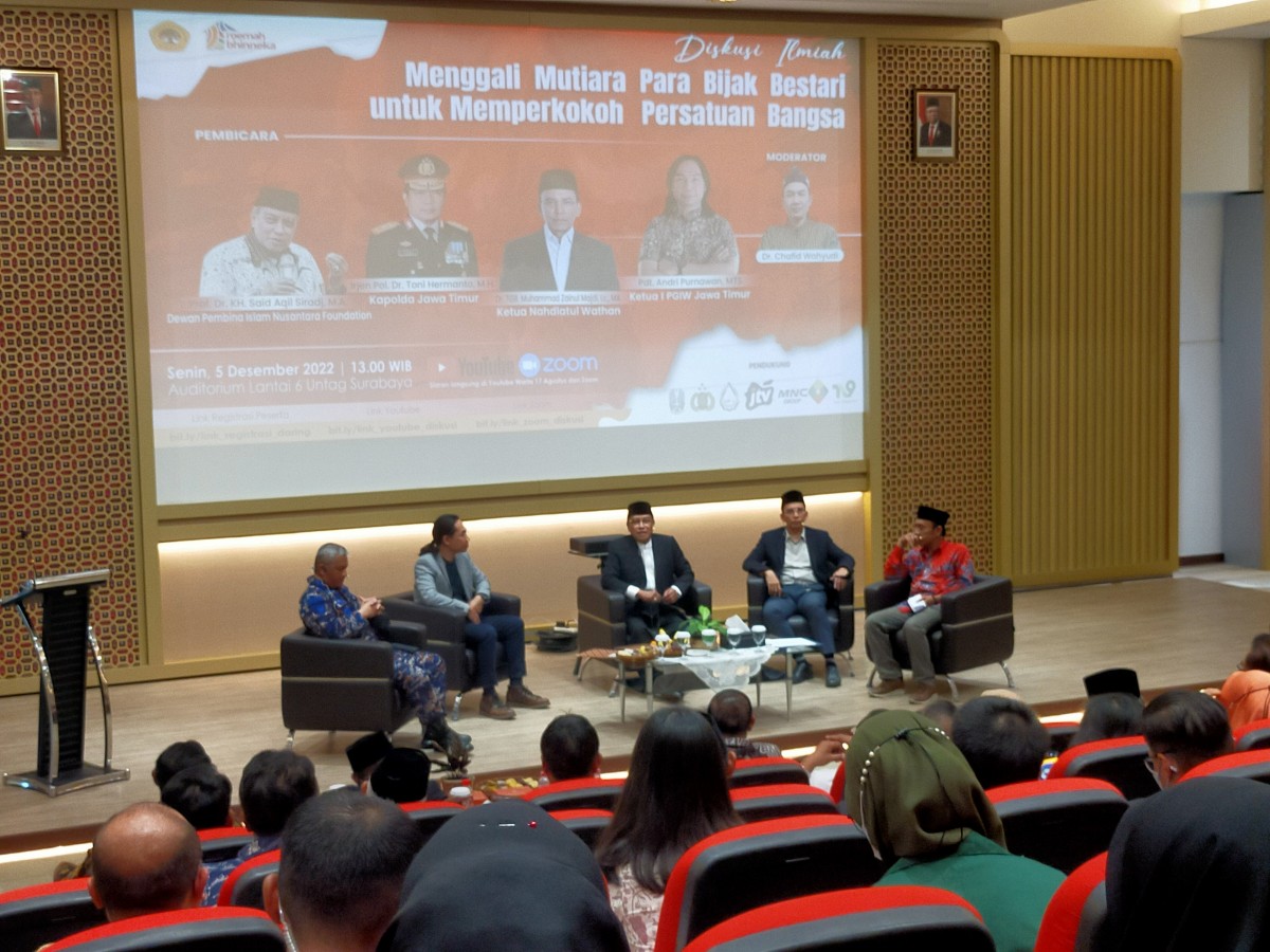 Diskusi ilmilah yang digelar Untag Surabaya dan Roemah Bhinneka (Foto: Fahrizal Tito/jatimnow.com)