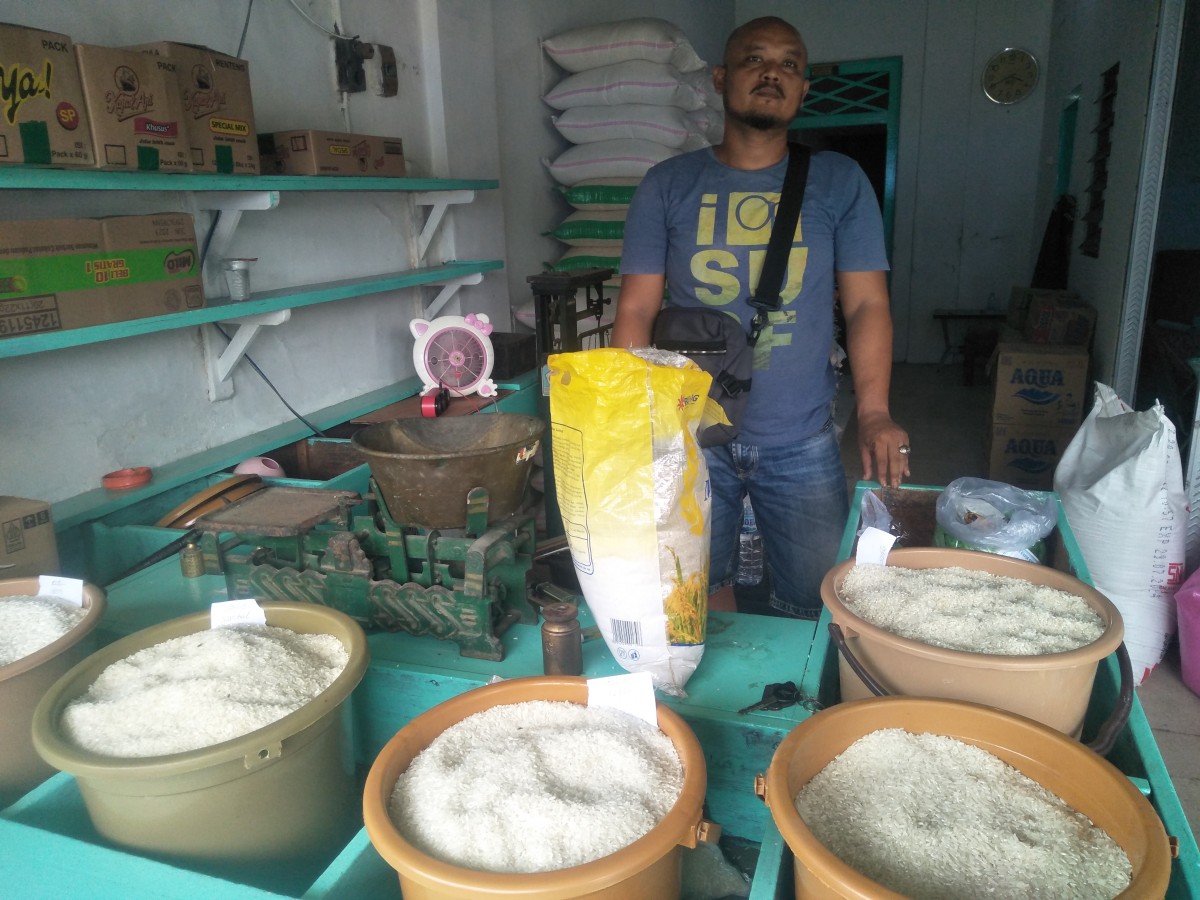 Aktivitas pedagang beras di Bojonegoro (Foto-foto: Misbahul Munir/jatimnow.com)