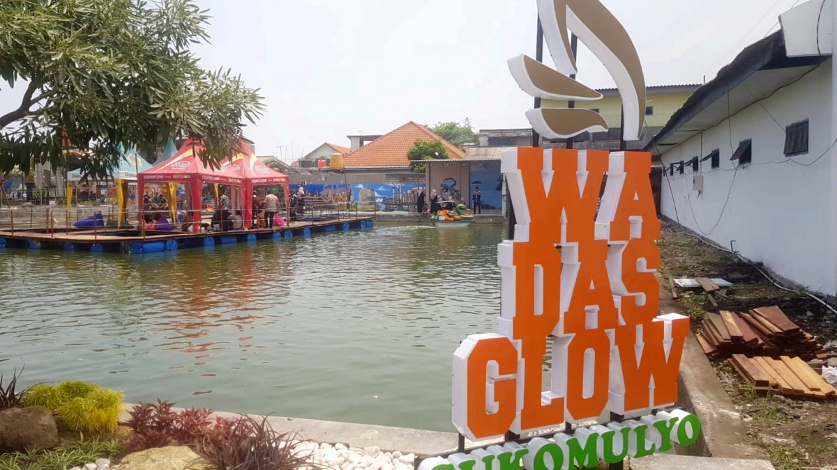 Wisata Wadas Glow di Desa Sukomulyo, Kecamatan Manyar, Kabupaten Gresik (Foto: Dok. Dinas PMD Kabupaten Gresik)