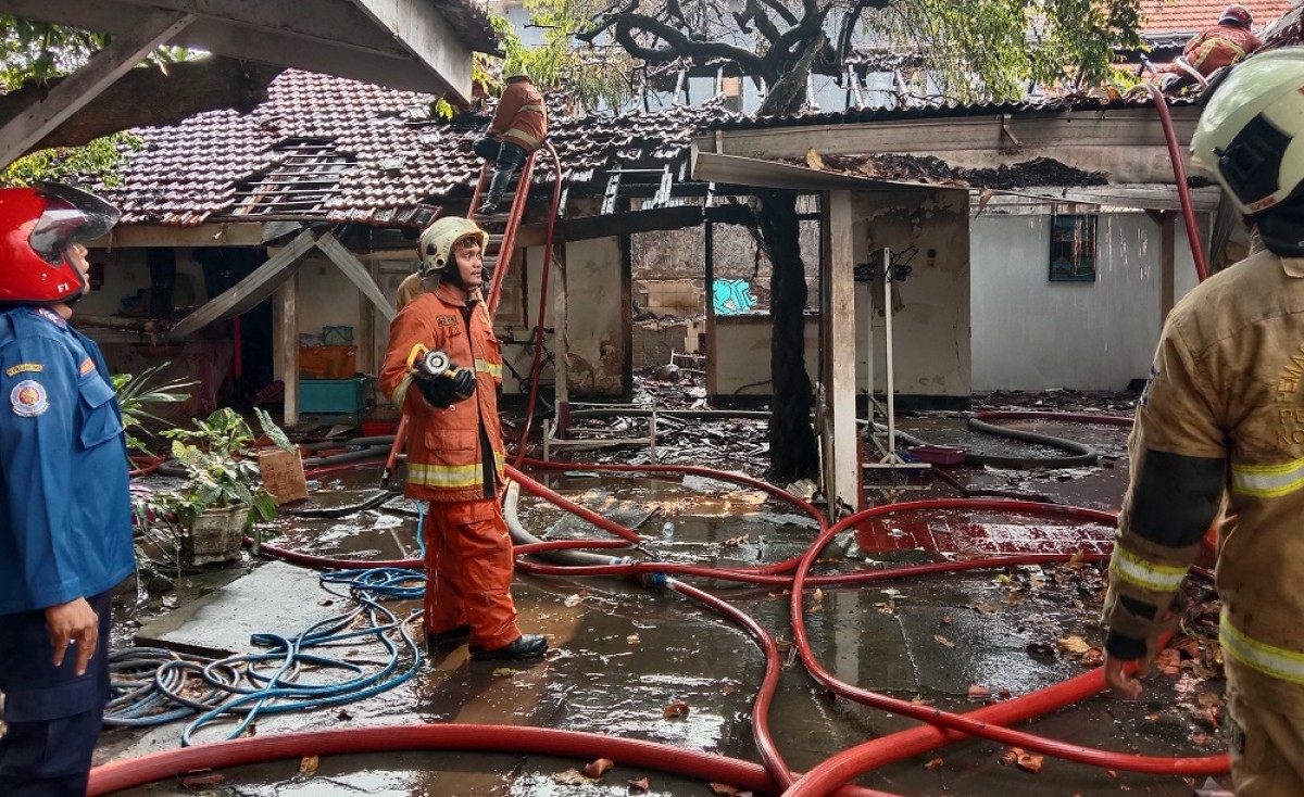 Dugaan Penyebab Kebakaran Rumah Klasik di Surabaya