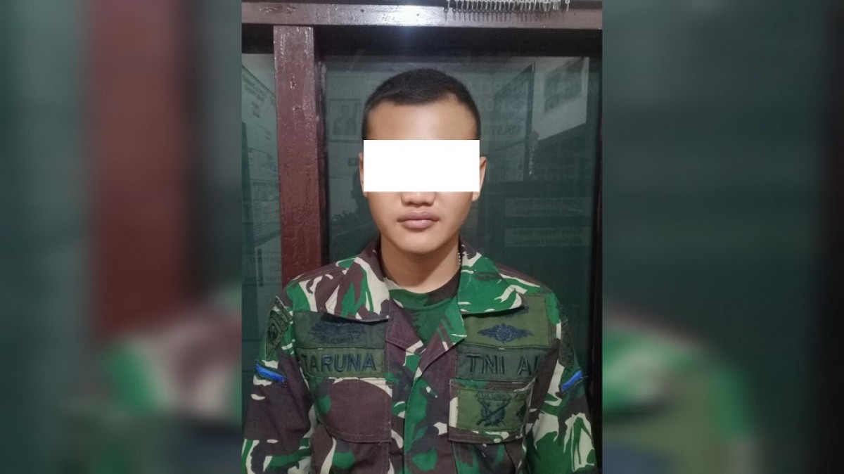 FH, oknum anggota TNI gadungan. (Foto: Misbahul Munir/jatimnow.com)
