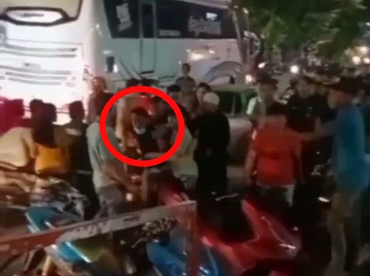 Duh! Jambret HP di Surabaya Lolos Kepungan Warga Usai Polisi Gadungan Datang