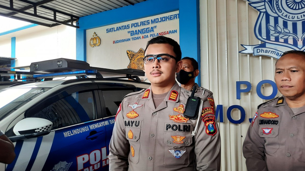 Kasat Lantas Polres Mojokerto AKP M Bayu Agustyan. (foto: Achmad Supriyadi/jatimnow.com)