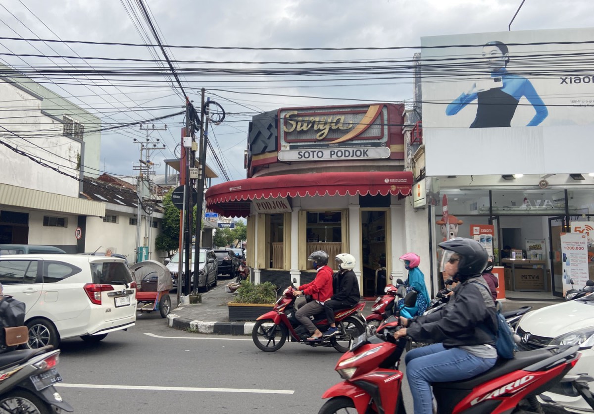 Soto Podjok di Jalan Dhoho Kota Kediri (Foto: Yanuar Dedy/jatimnow.com)