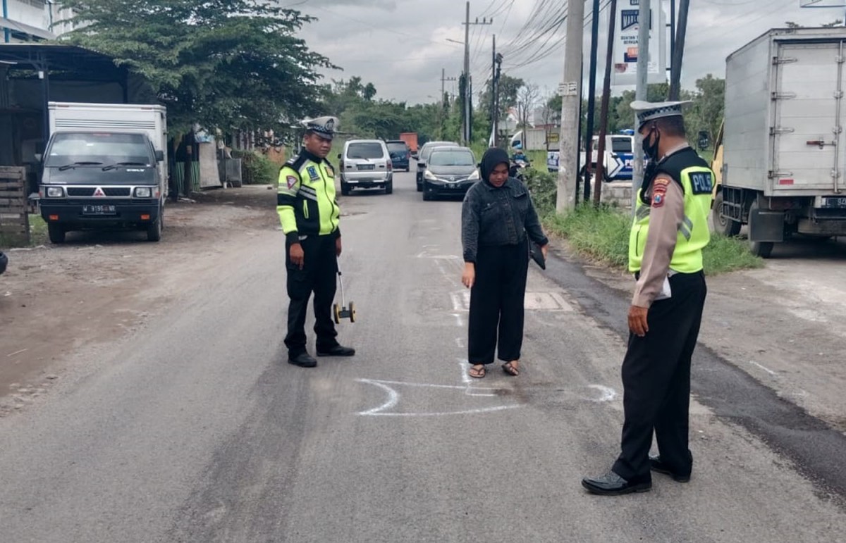 Lokasi pelajar tewas tertabrak truk (Foto: Unit Gakkum Satlantas Polresta Sidoarjo for jatimnow.com)