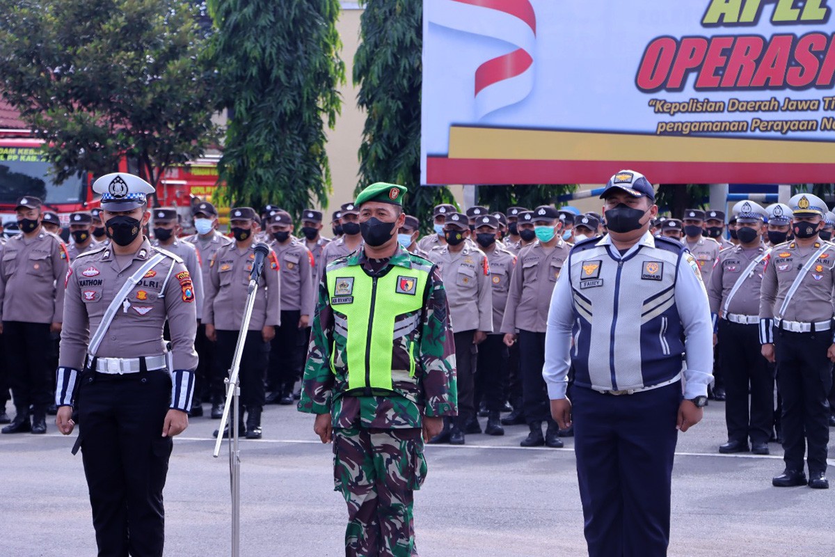Apel gelar pasukan Operasi Lilin Semeru 2022 di halaman Polres Kediri. (foto : Humas Polres Kediri for jatimnow.com)