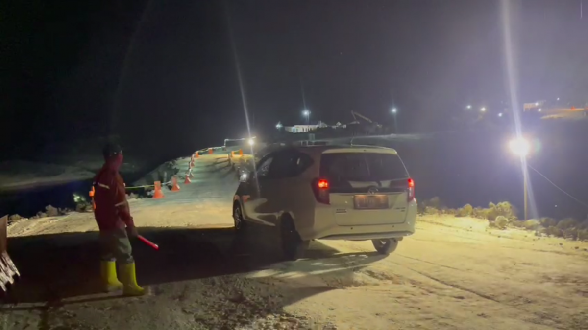 Jalan Darurat Jembatan Kedungjati Temayang Akses Bojonegoro - Nganjuk Dibuka