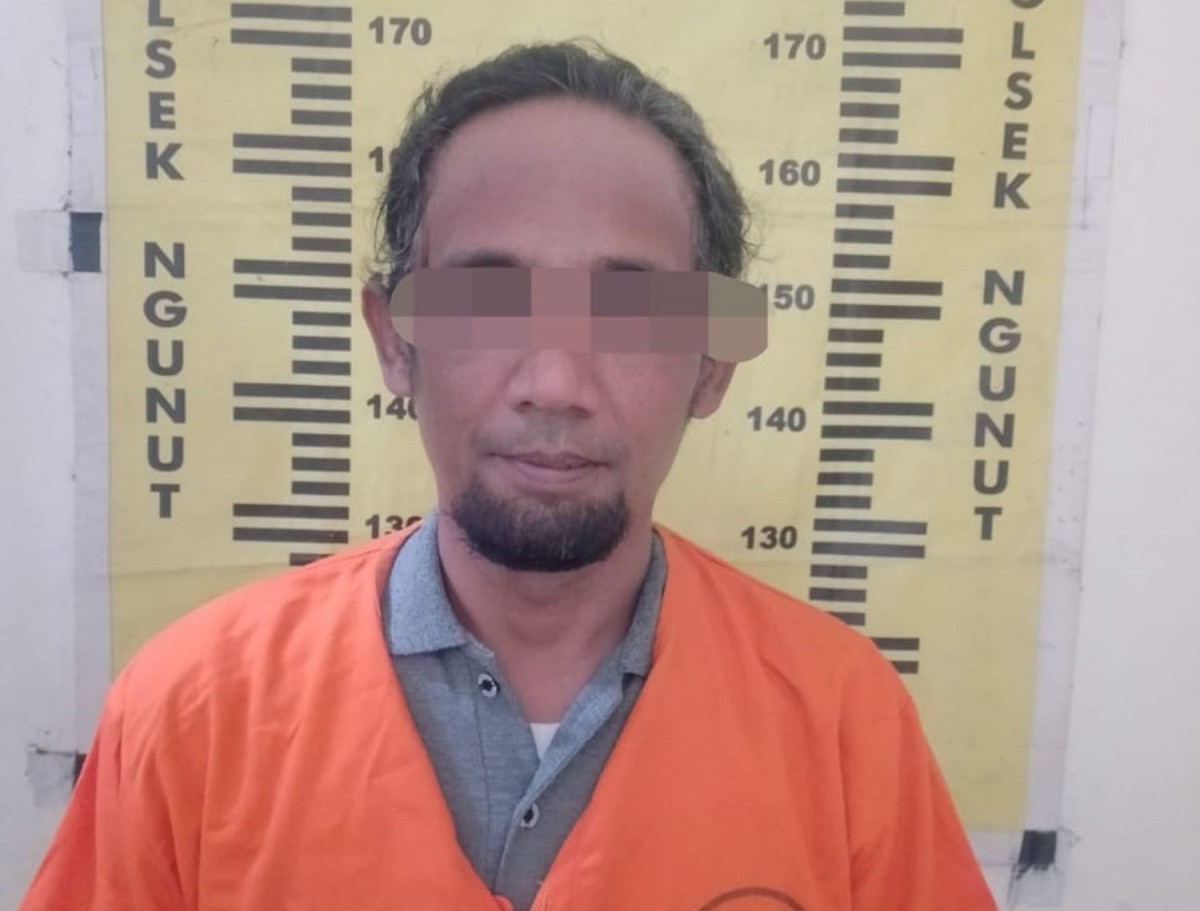 Tersangka diamankan di Mapolsek Ngunut, Polres Tulungagung (Foto: Dok. Polsek Ngunut)
