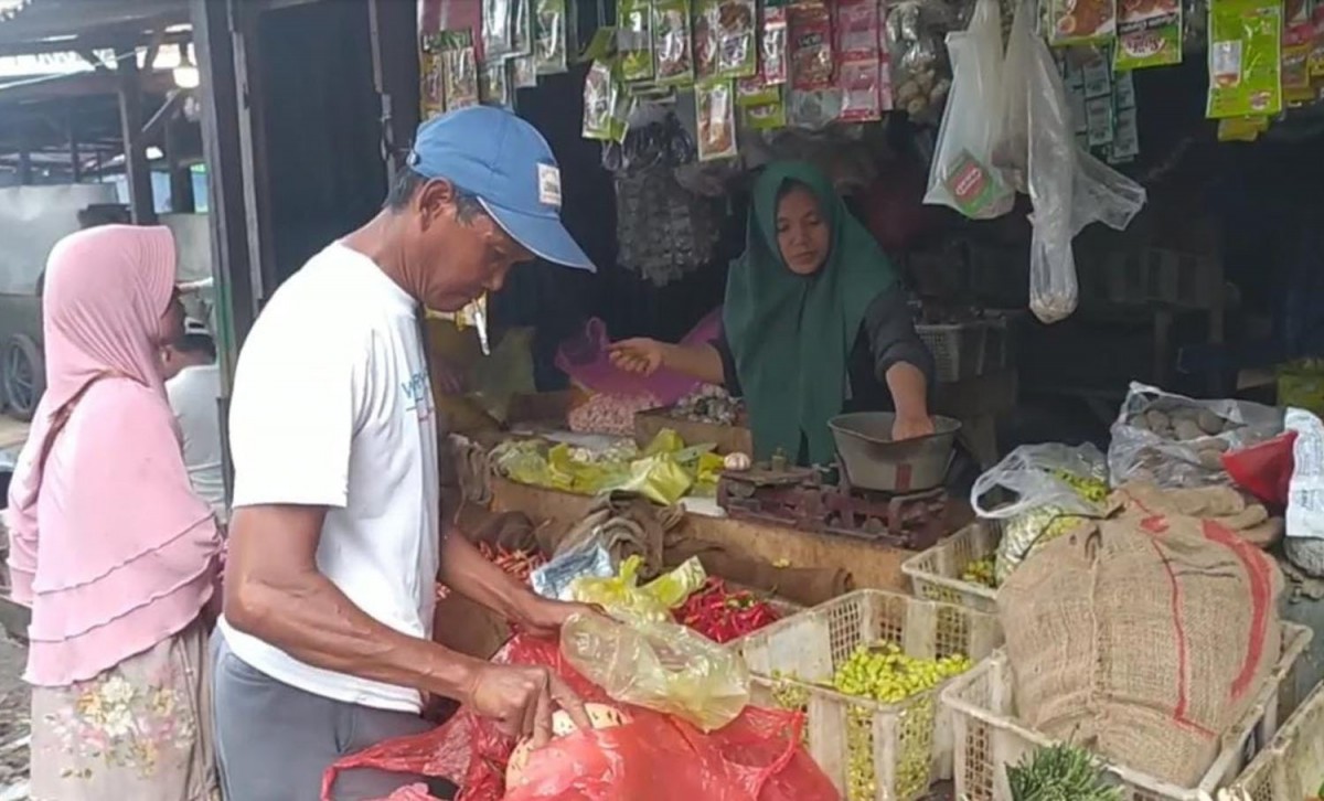 Harga Bawang di Jombang Naik Lagi Selepas Tahun Baru, Pembeli: Duh Tambah Ngelu