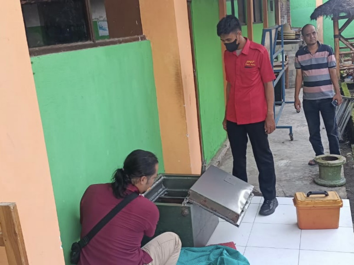 Polisi melakukan olah TKP (Foto: Polres Kediri/jatimnow.com)