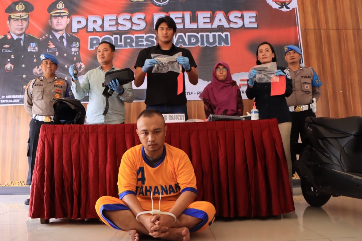 Tersangka MSB, satu dari dua perampok yang menyatroni dua minimarket di Madiun (Foto: Humas Polres Madiun)