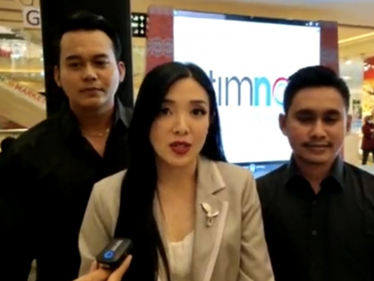 Presiden Mister and Miss Teenager Universe Indonesia, Rachel Wang. (Foto: Rama Indra/jatimnow.com)