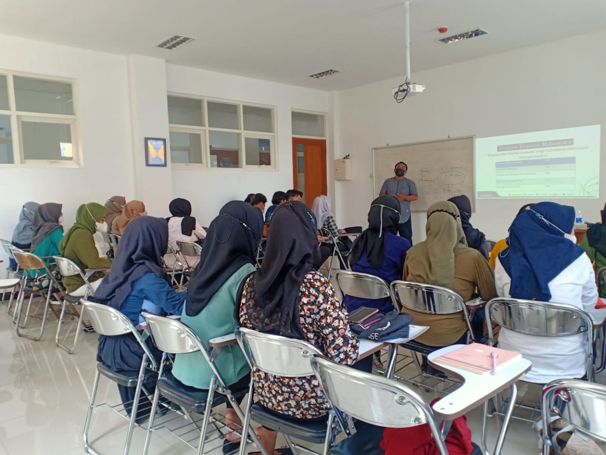 Diskusi publik tentang pentingnya JPO di Umsida. (foto: Umsida for jatimnow.com)