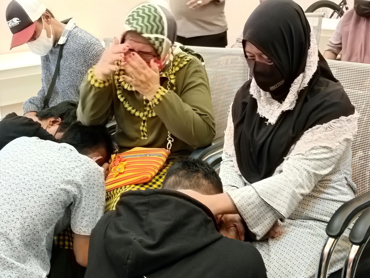 Tangis Haru Warnai Pemulangan Anggota Gengster Pelajar di Surabaya