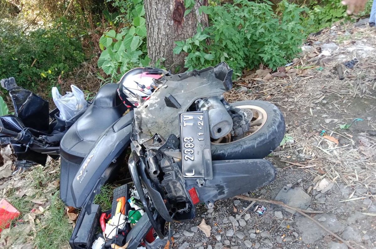 Pikap Hantam Motor di Ngimbang Lamongan, 1 Orang Tewas Terpental ke Sungai