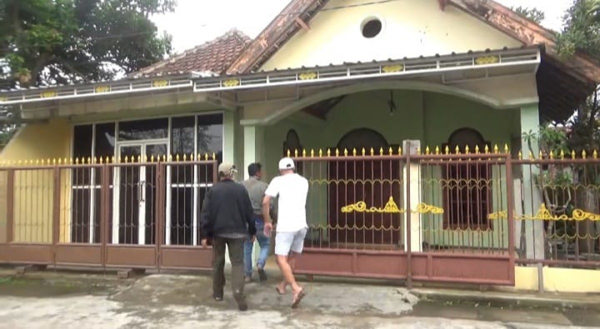 Rumah Ismuasih yang dijadikan sebagai tempat penampungan tenaga kerja ke Australia. (Foto: Elok Aprianto/jatimnow.com)