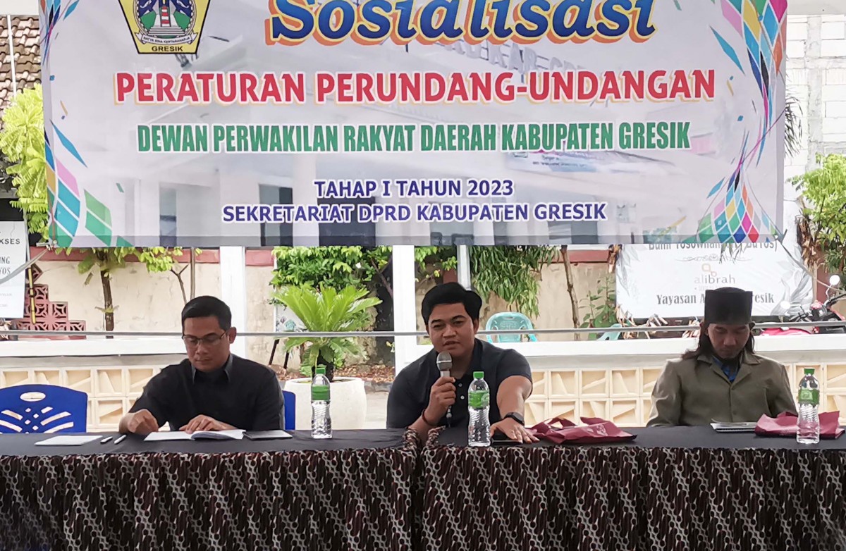 DPRD Gresik saat Sosperda Ketenakerjaan (Foto: Dok. DPRD Gresik)
