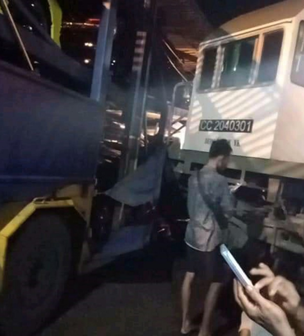 KA Tabrak Trailer, 60 Penumpang Selamat, Puskeswan di Jombang