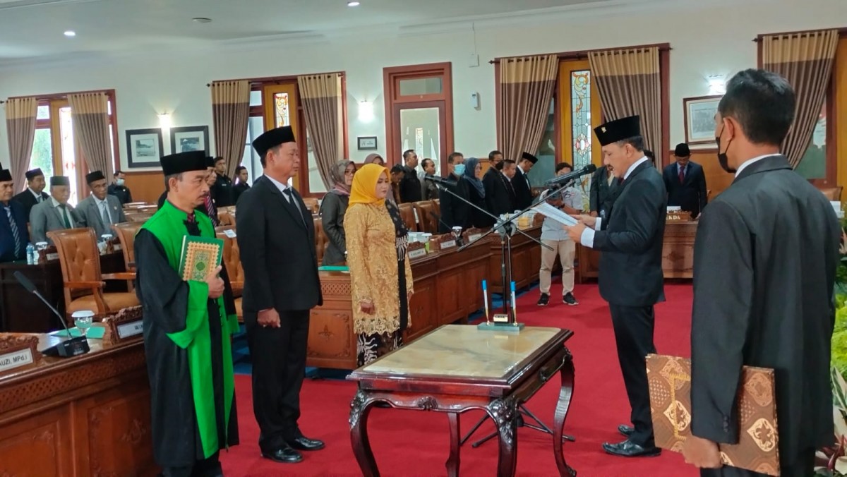 Dua Mantan Pimpinan DPRD Tulungagung Diberhentikan