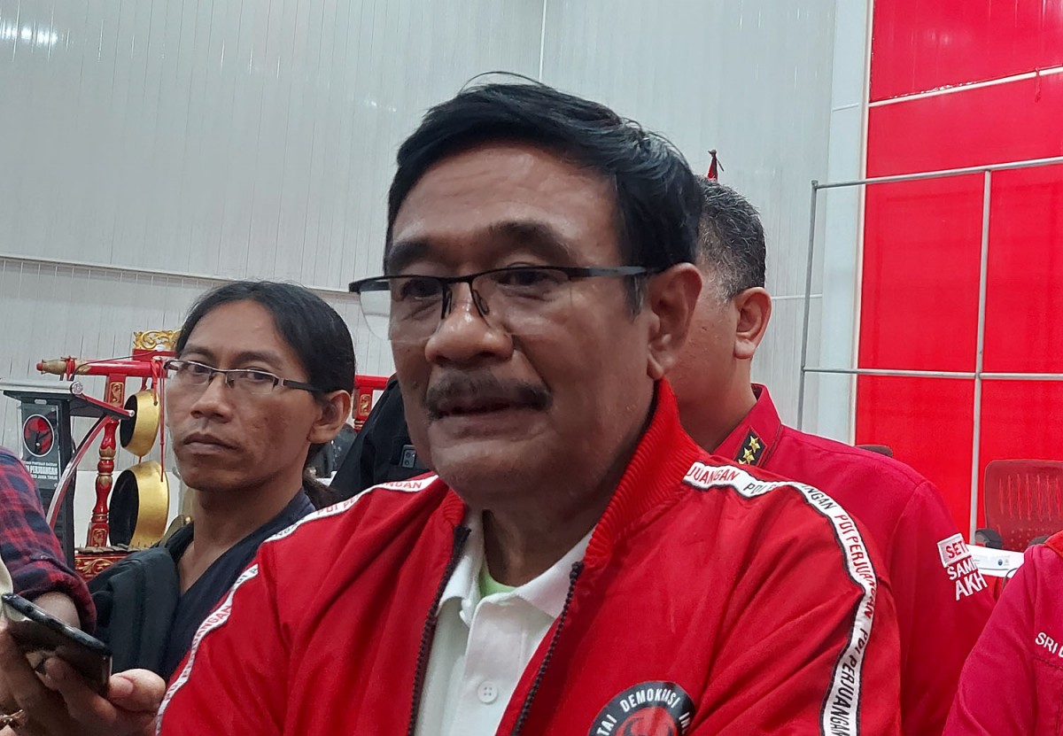 Ketua DPP PDIP Bidang Ideologi dan Kaderisasi Djarot Syaiful Hidayat saat jumpa pers di kantor PDIP Jatim (Foto: Ni'am Kurniawan/jatimnow.com)