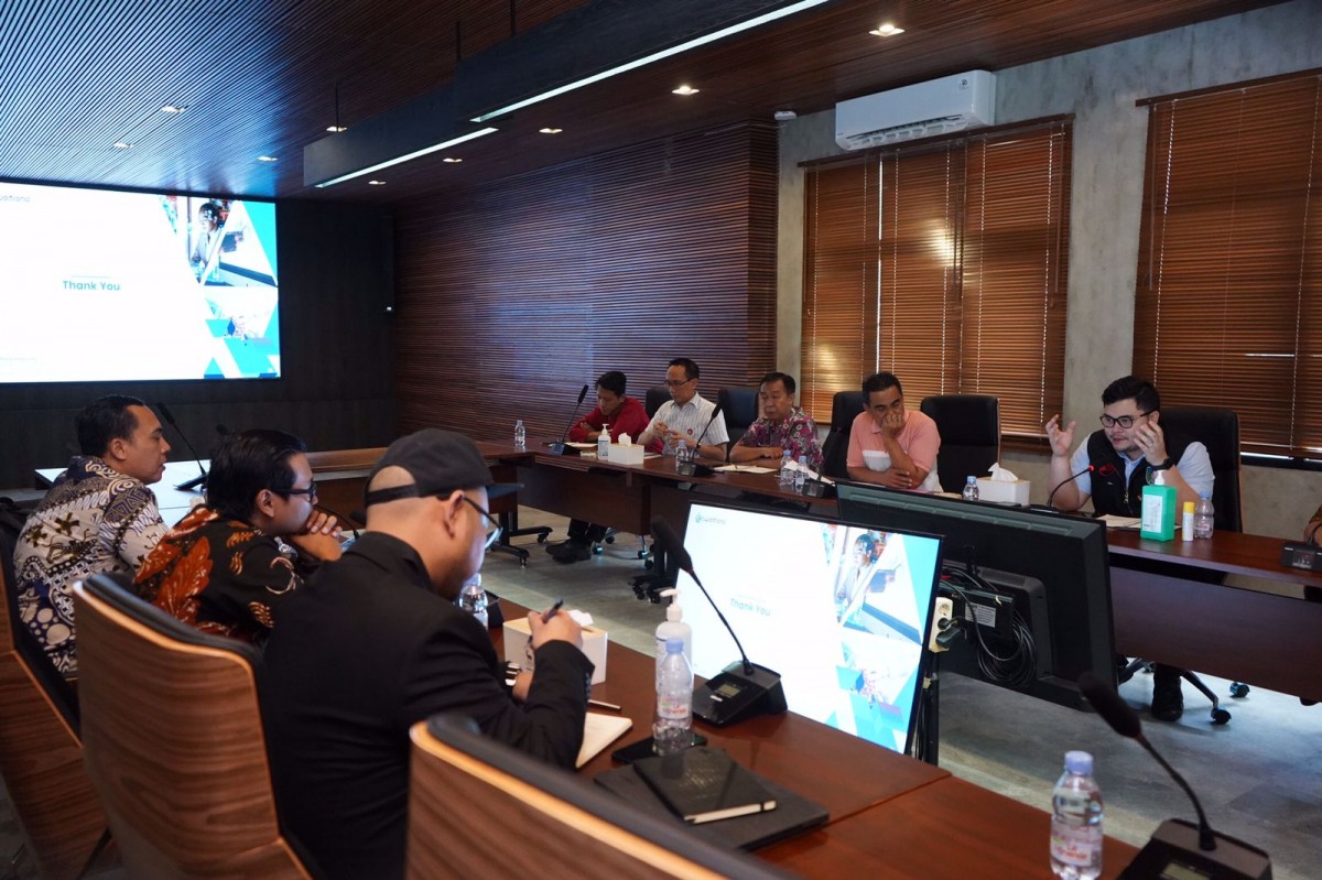 Bupati Kediri Hanindhito Himawan Pramana (Mas Dhito) dalam rapat persiapan transformasi digital (Foto: Pemkab Kediri/jatimnow.com)