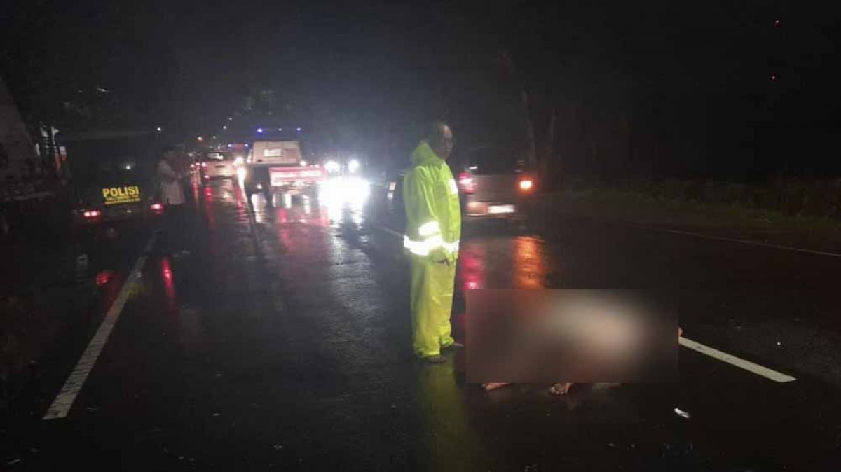 Korban tewas dalam kecelakaan di Gurah. (Foto : Polsek Gurah/jatimnow.com)
