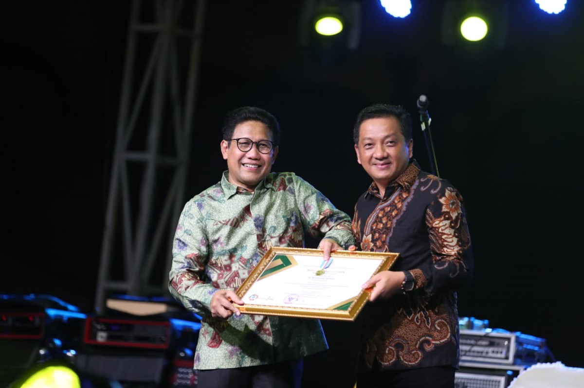 Selamat! Pemkab Jombang Terima Penghargaan dari Mendes PDTT