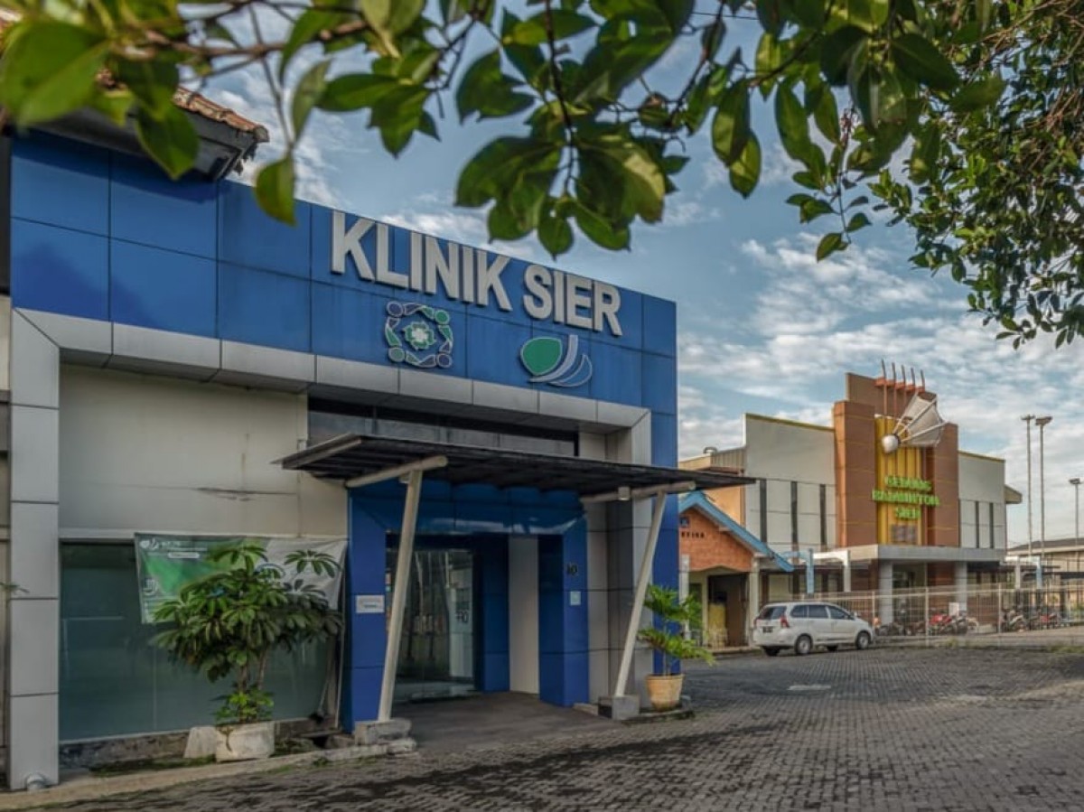 PT SIER mengirimkan ambilans dan tim kesehatan ke 1 Abad NU. (Foto: Lussi for jatimnow.com)