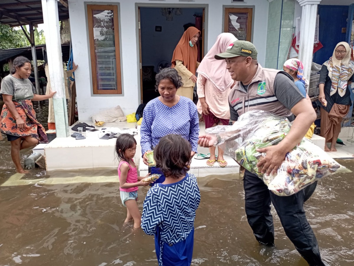 5 Hari Terendam Banjir, Warga 3 Desa di Rejoso Pasuruan Mengeluh Gatal-gatal