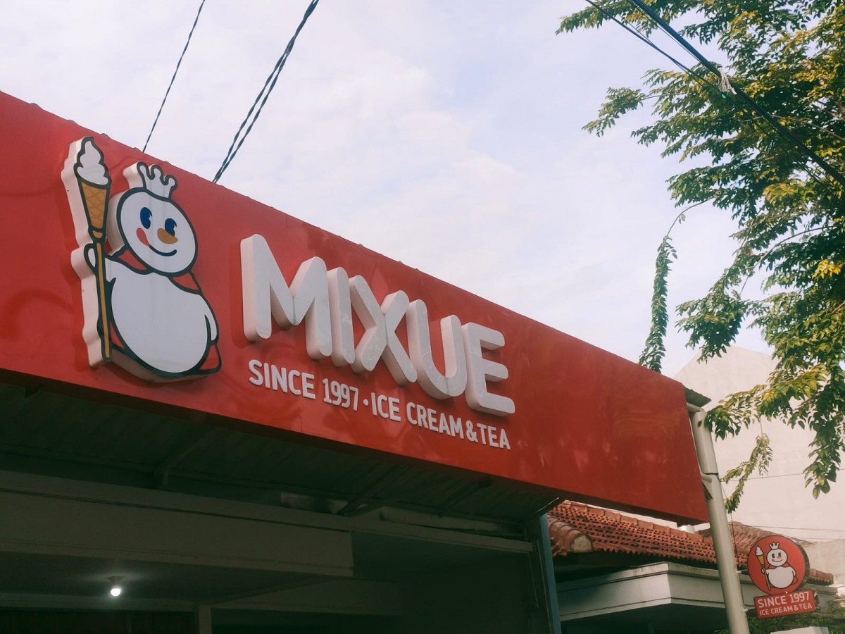 Gerai Mixue (Foto: Ni'am Kurniawan/jatimnow.com)