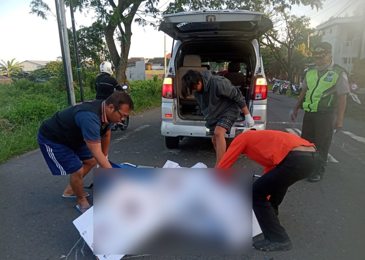 Motor Tabrak Truk di Mojokerto, Bikers asal Surabaya Tewas